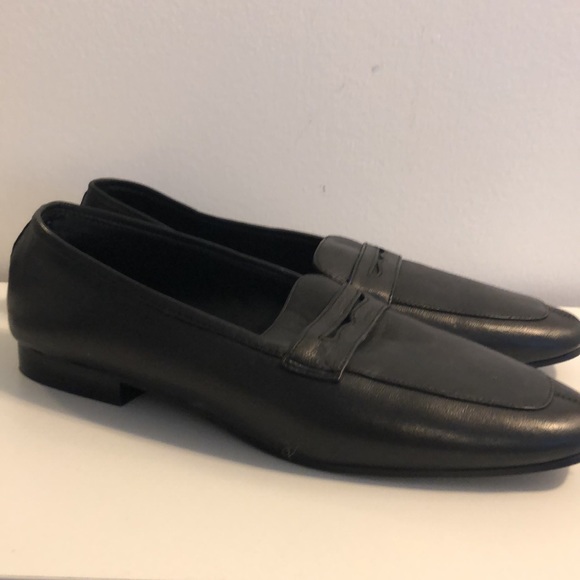 Women’s Black Urban Outfitters Leather Loafer Flat Size 40 - Picture 4 of 4